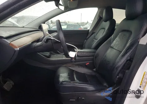 2021 Tesla Model Y z USA, uszkodzony, nr VIN 5YJYGDEE2MF091421